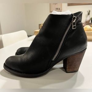 Madden Girl Womens Faux Leather Black Boots Peyton Size 8